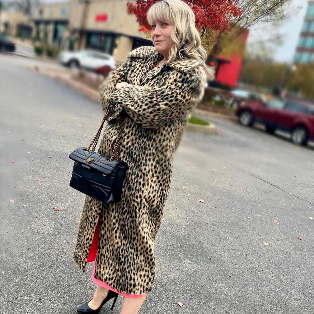 Meet your Posher, Denise